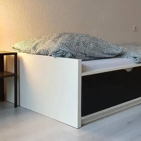 Grosse An Der Rheinpromenade Three Apartament Duisburg