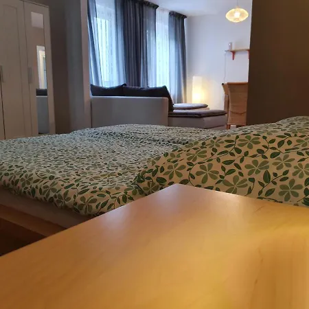 Grosse An Der Rheinpromenade Three Appartement Duisburg